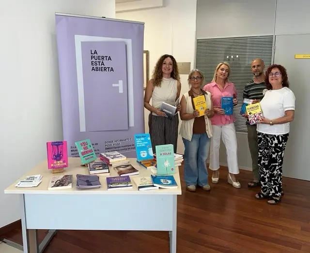 Donación de libros EMAV